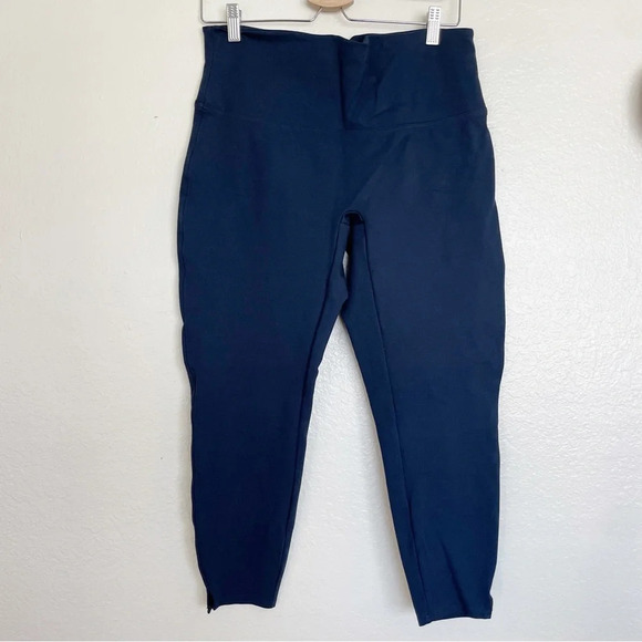 SPANX Pants - Spanx pull on cropped pants Sz XL